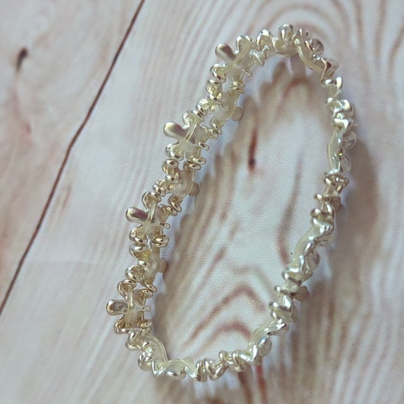 Silver Tone Forget Me Not Stretch Bracelet - Picture 3 of 3